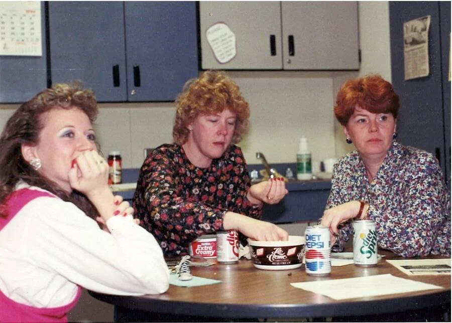 Mom_LansingLunch1990.jpg