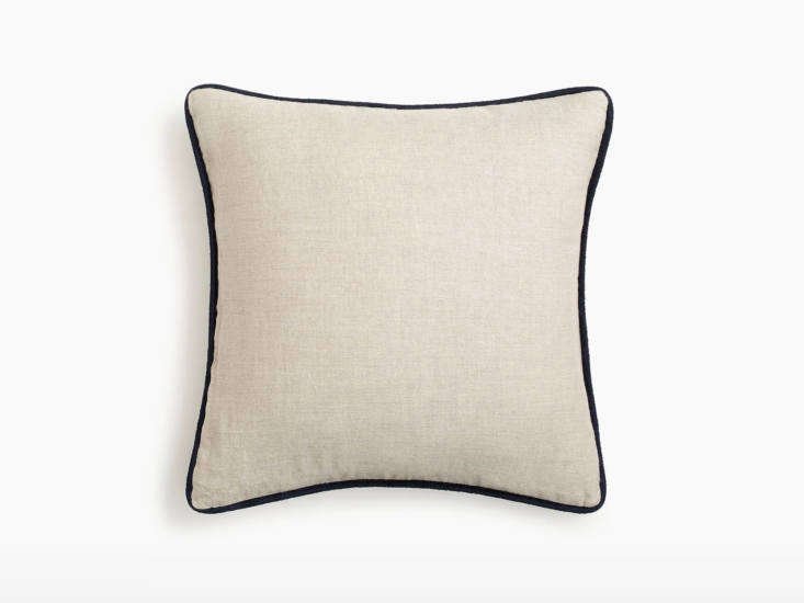 j-crew-home-linen-piped-pillow-raffia-733x550.jpeg