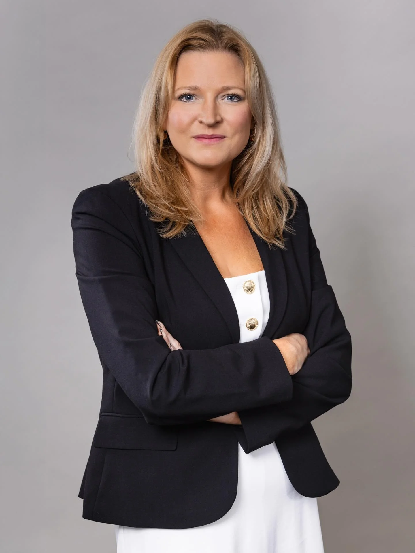 I photographed Erica a few years ago, so it was really nice to have her back in the studio again.

Like most people, she walked in feeling a little nervous in front of the camera, but you&rsquo;d never know it from the final images. That confident, c