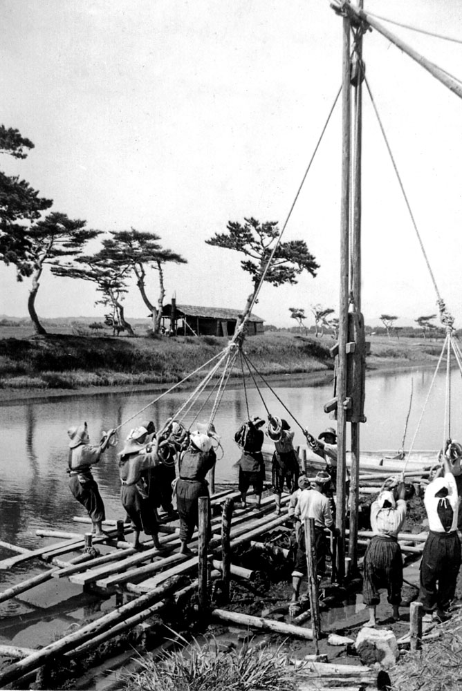 40- Pile Driver, Kiticama Canal, Ishinomaki