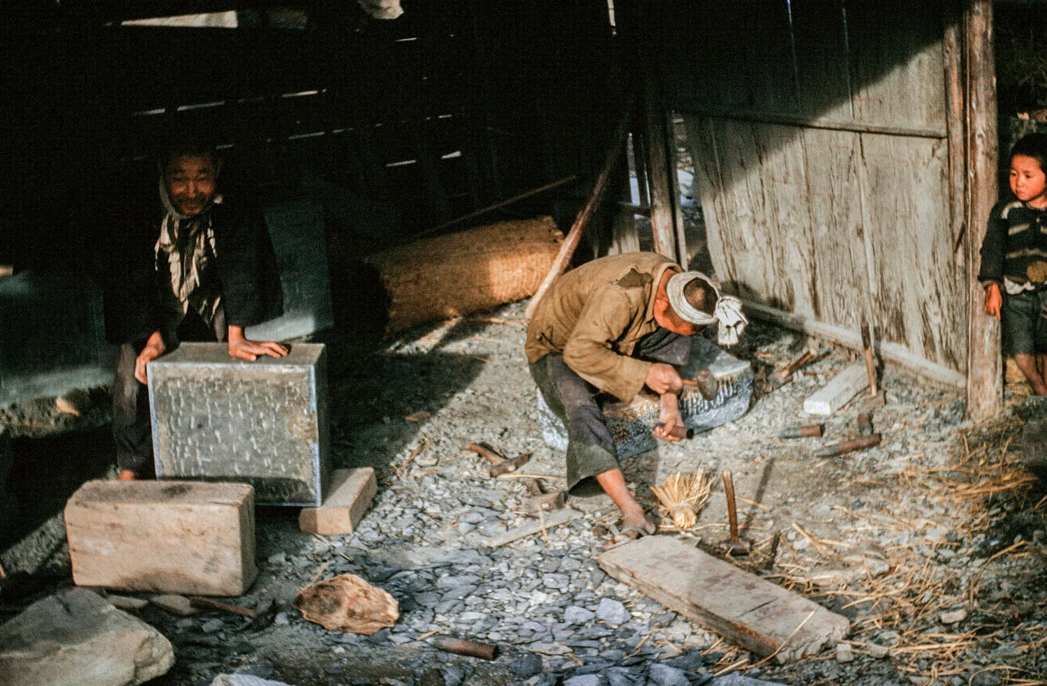 354-Men at Stone Works