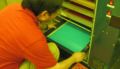 Dry so gravity pulls the emulsion to the bottom of the screen.