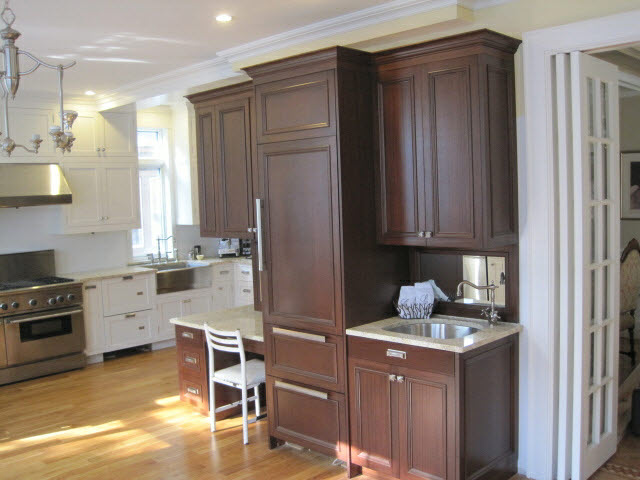 Braga Woodworks Kitchen Cabinetry, White Kitchen Cabinets With Wood Crown Molding