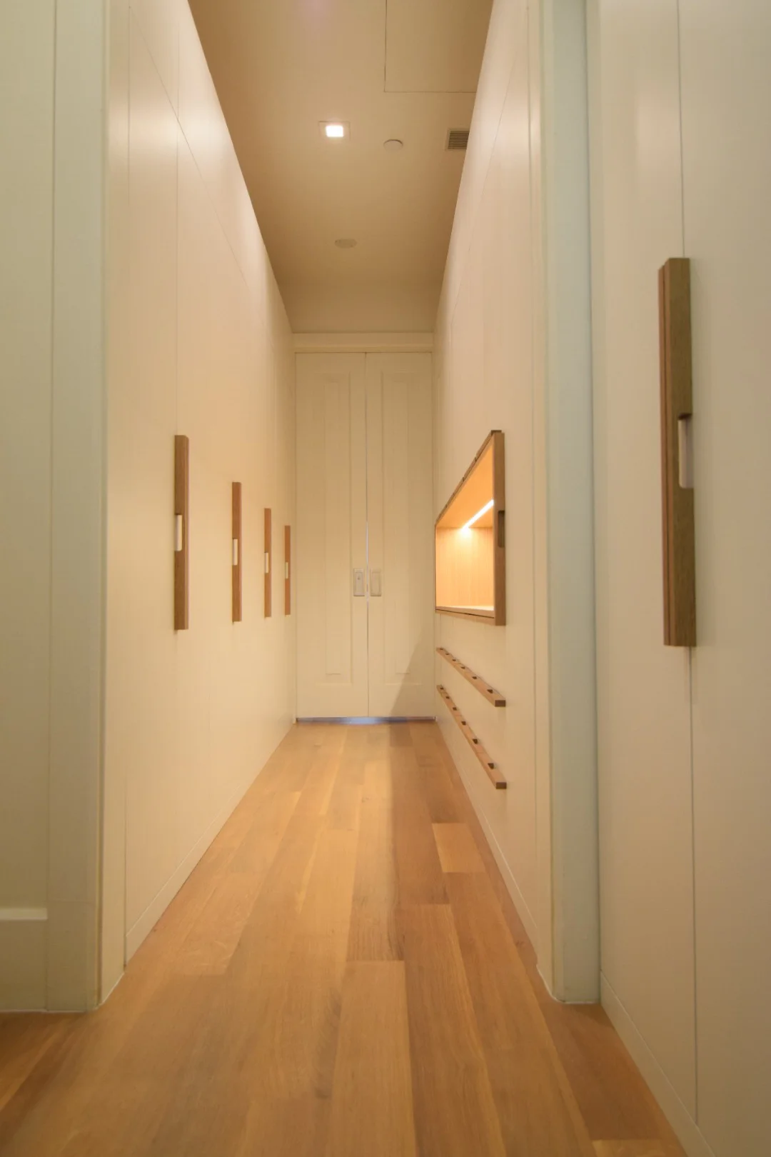 Braga Woodworks Custom Walk In Closet Solid Oak Table