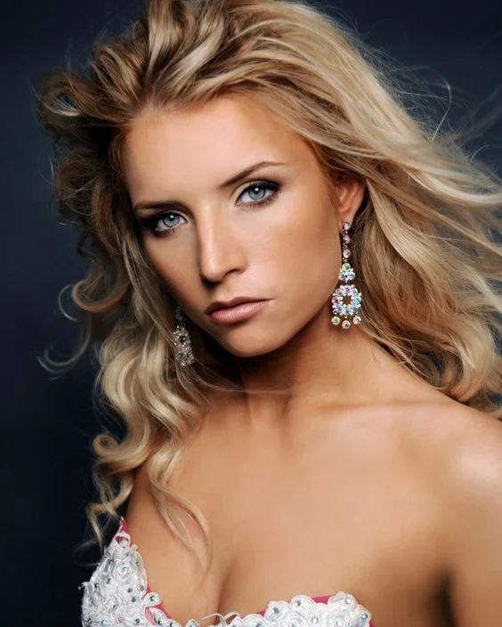 Julianna Strout Miss Rhode Island 2009 Non Finalist Talent Winner