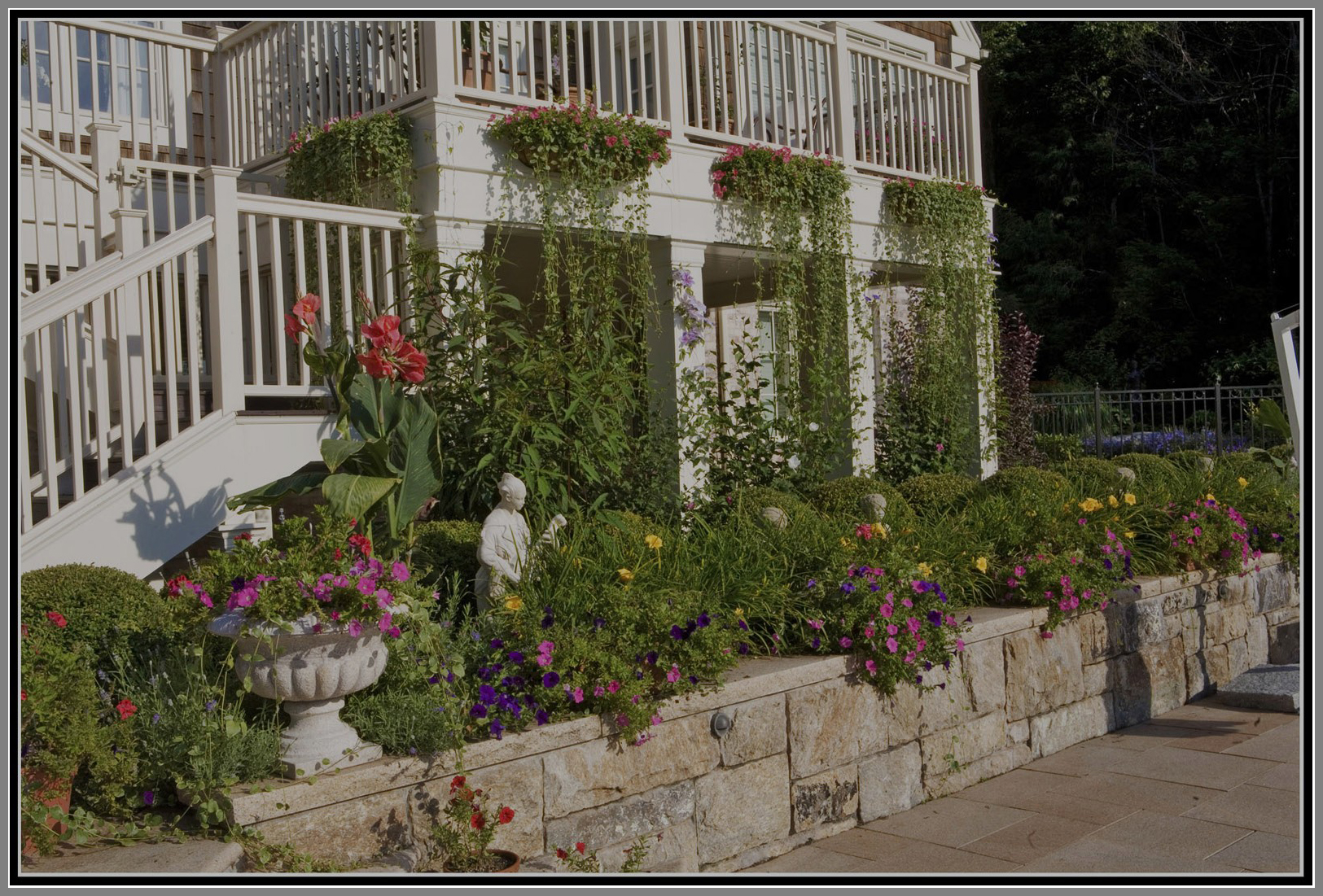 Wall and Hanging Garden by Artistic Outdoors