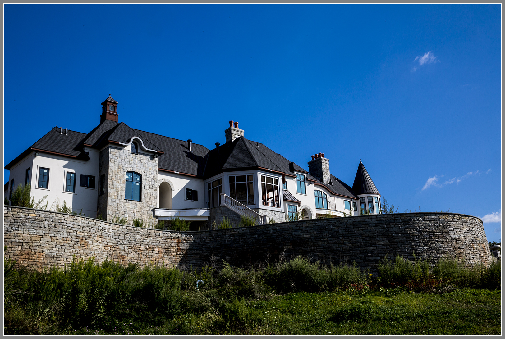 Stone masonry by Artistic Outdoors