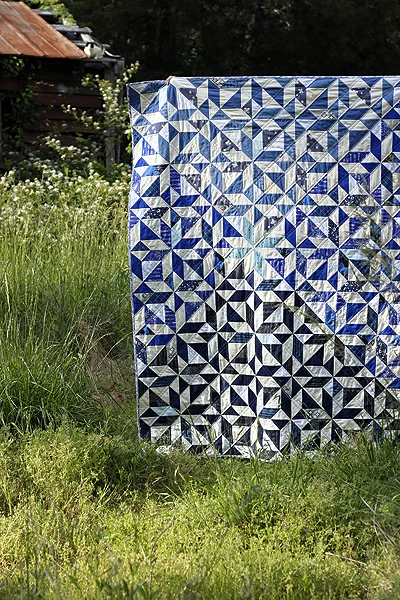 a Still Point in the Turning World {quilt + pattern} 
