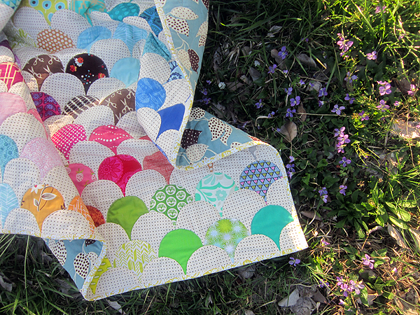 Sew Very Easy Quilt-As-You-Go Clamshells: 5 Classic Projects, Amazingly  Fast Results