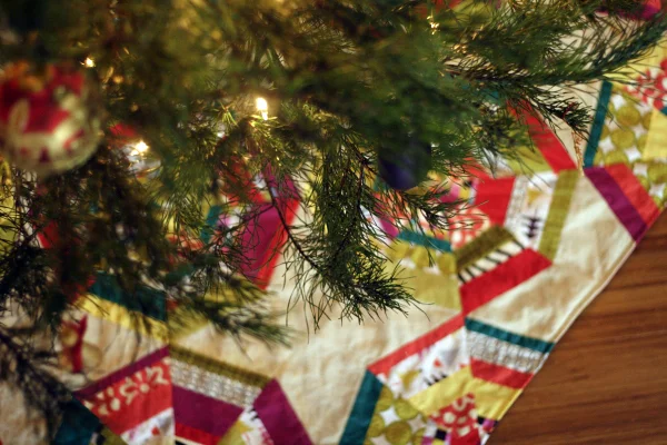 Spiderweb Christmas Tree Skirt pattern