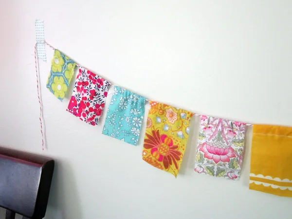 how to make Little Strings of Cheer