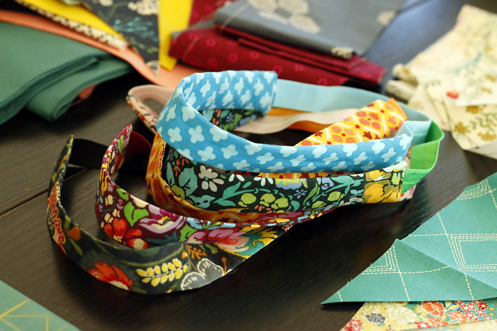 Fabric Scraps Headband | Clever Sewing Projects To Upcycle Fabric Scraps