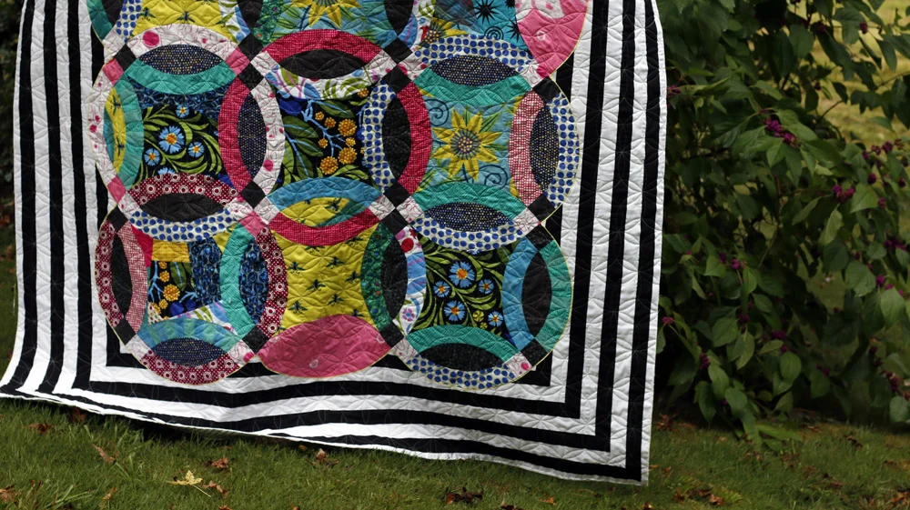 Double Wedding Ring quilt.jpg