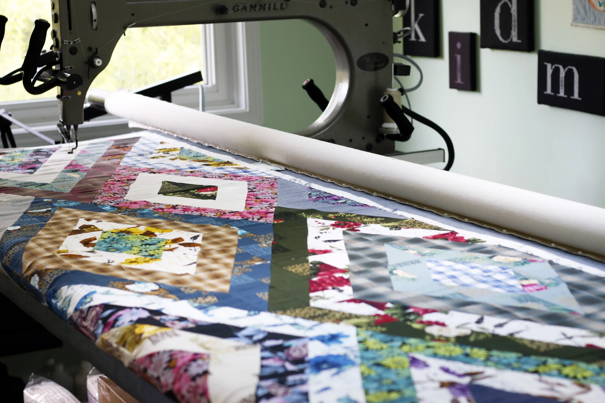 Diamonds outback on longarm. Stitched in Color.jpg