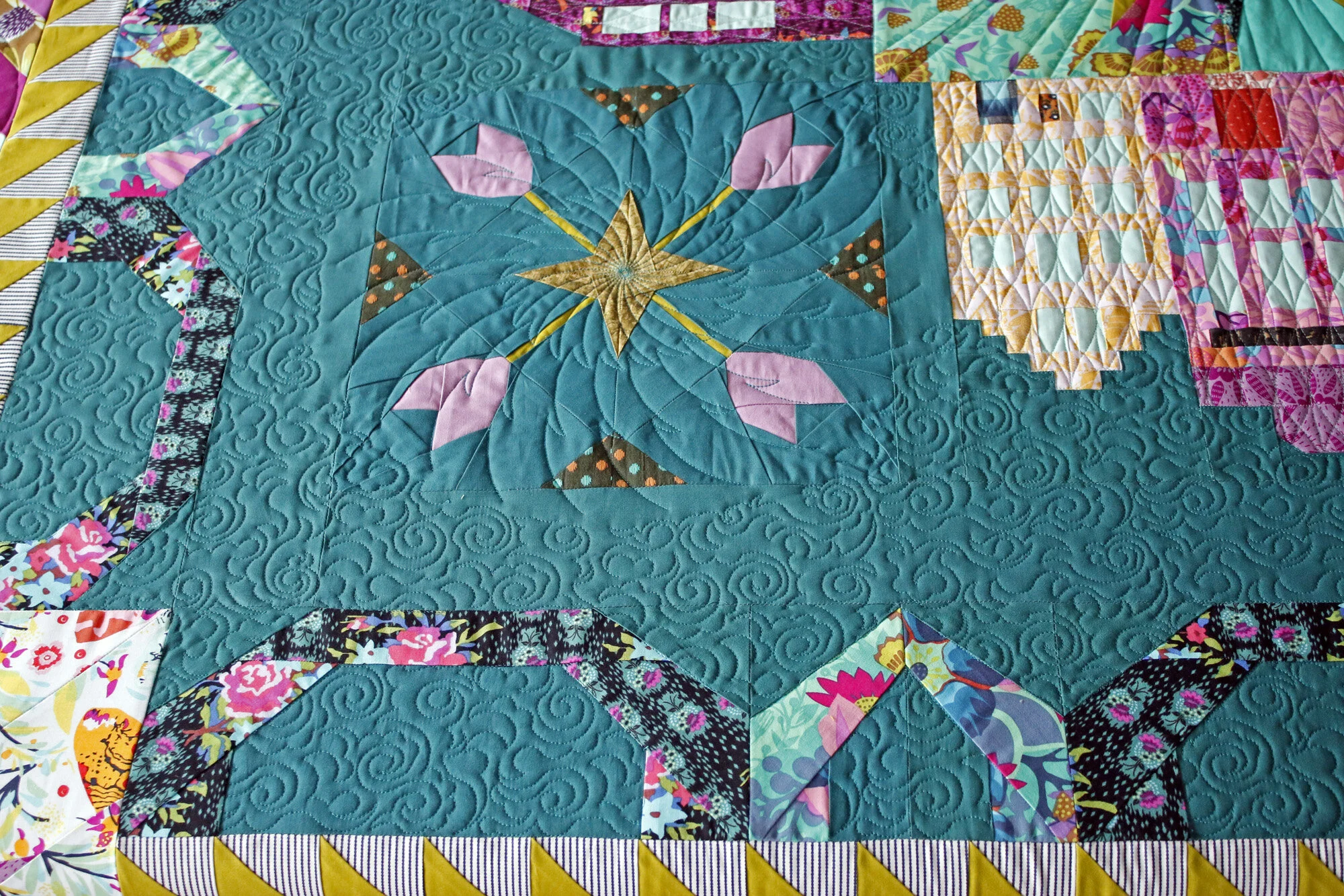 Custom Quilting my Seafarers quilt