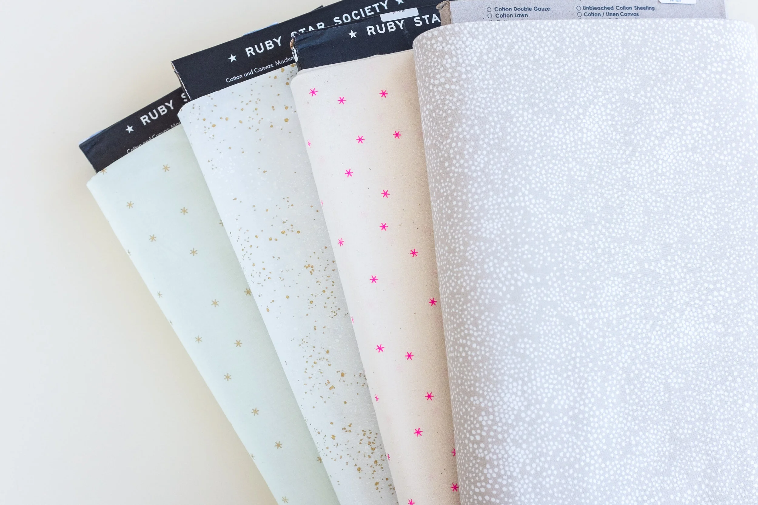 Confetti Quilt:  Background Fabric Tips