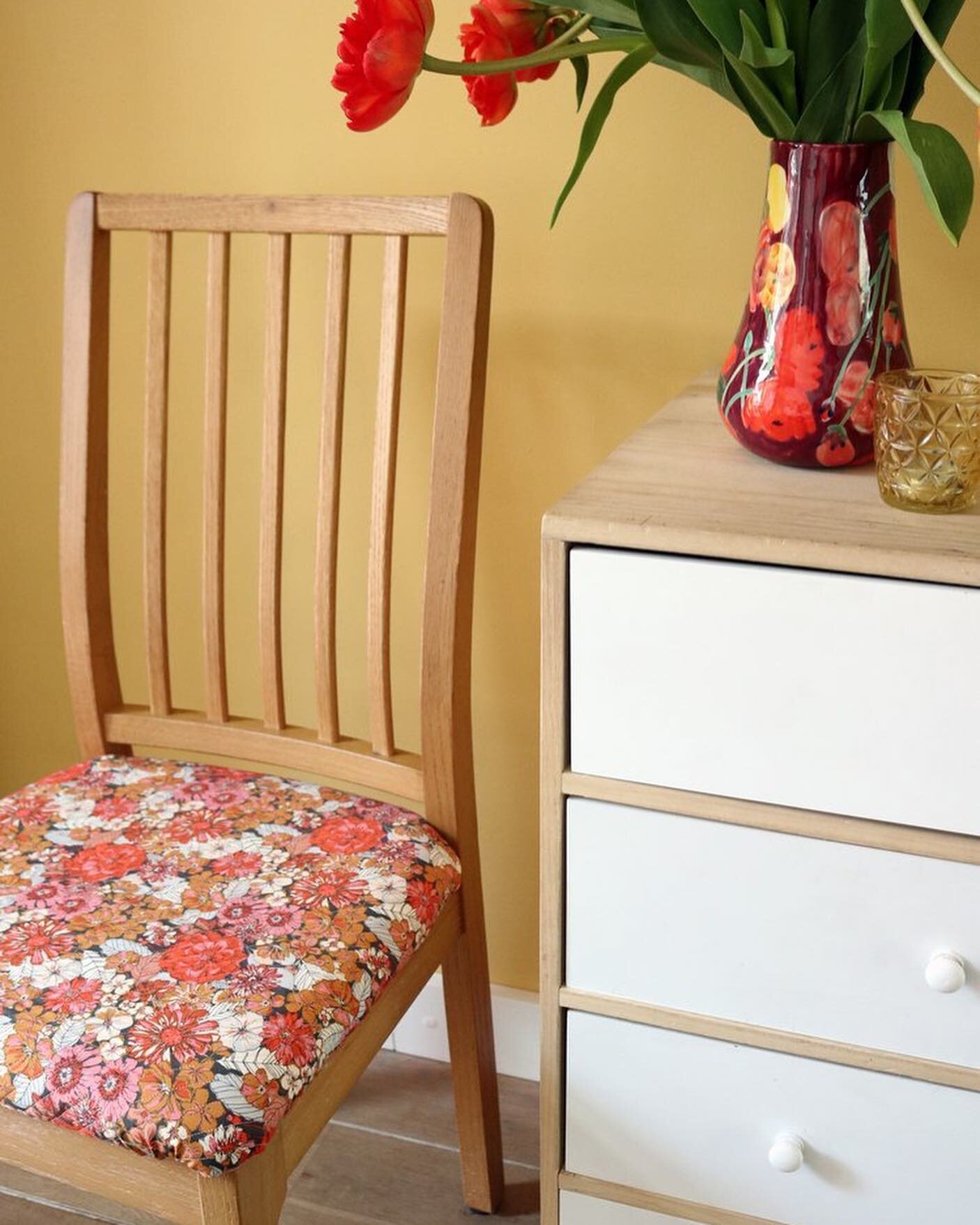 Freshening Up! A decade ago I started recovering dining chair cushions, and I&rsquo;m quite sure I&rsquo;ll never stop. It is such a quick and rewarding way to brighten your life with your favorite fabrics. This time I have a definite favorite, and y