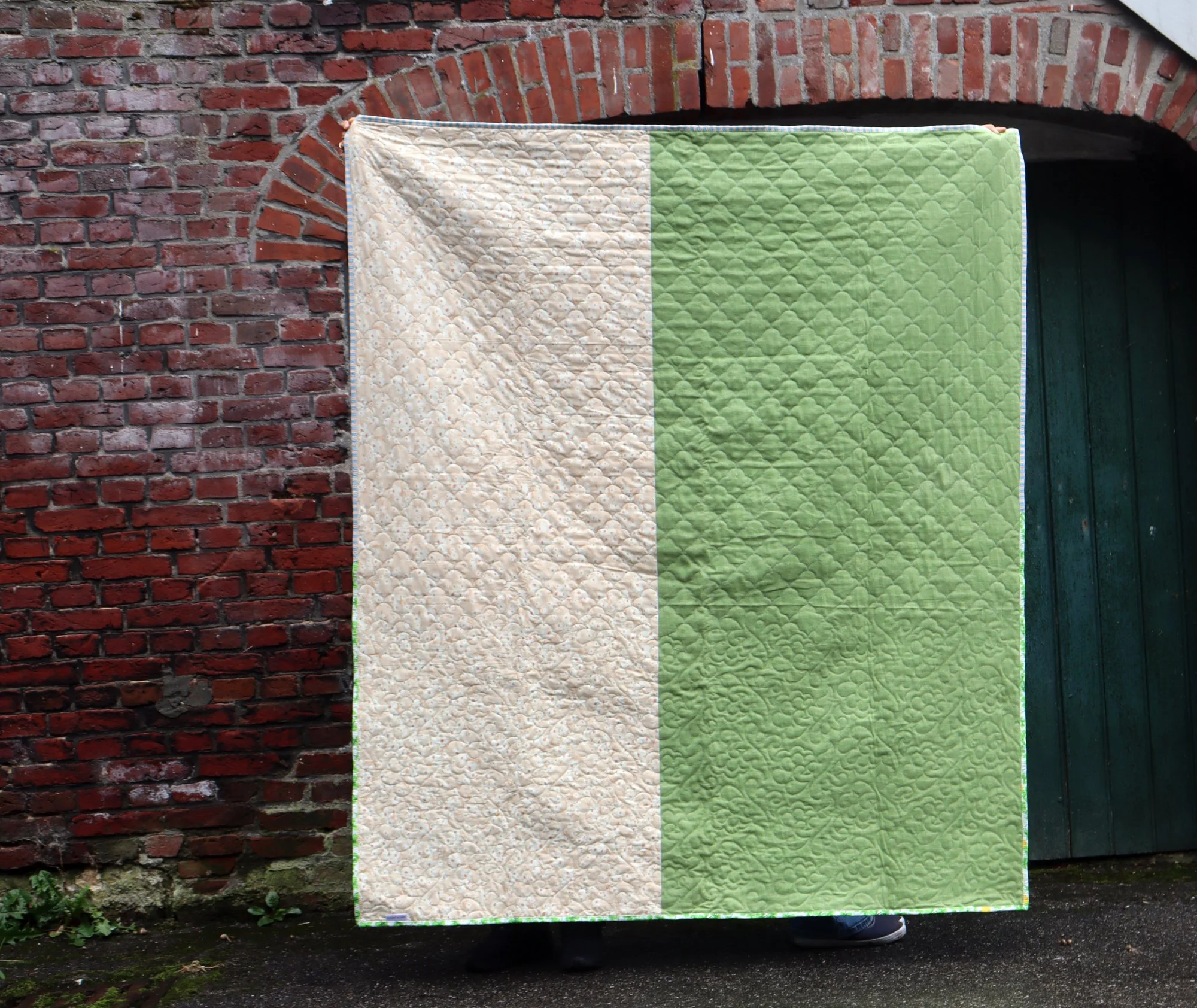 Dilly Dilly quilt back. Stitched in Color.jpg