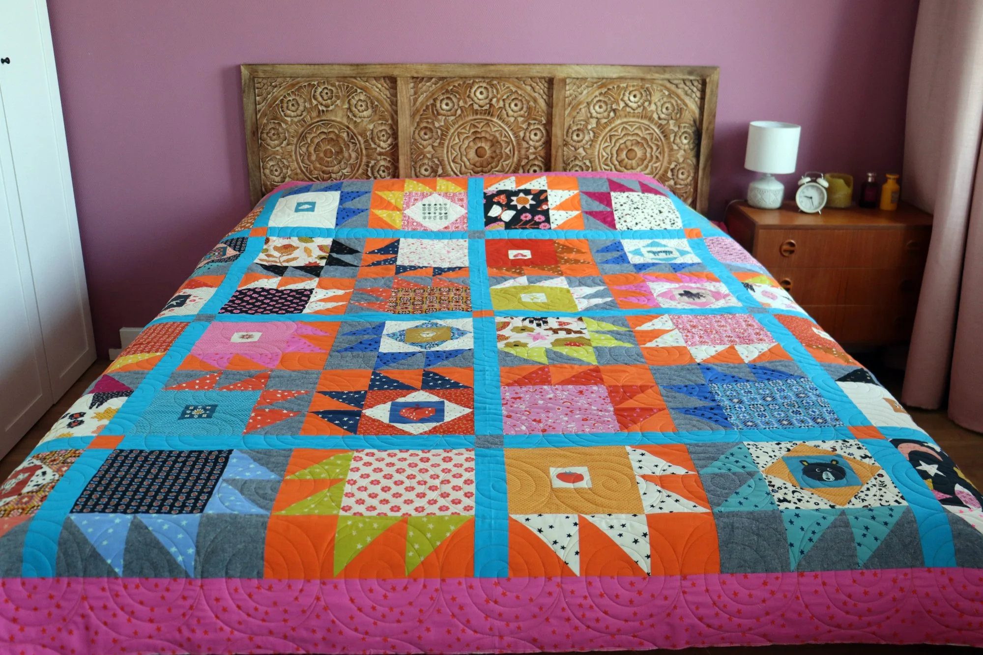 Big Bear Paw quilt. Stitched in Color.jpg