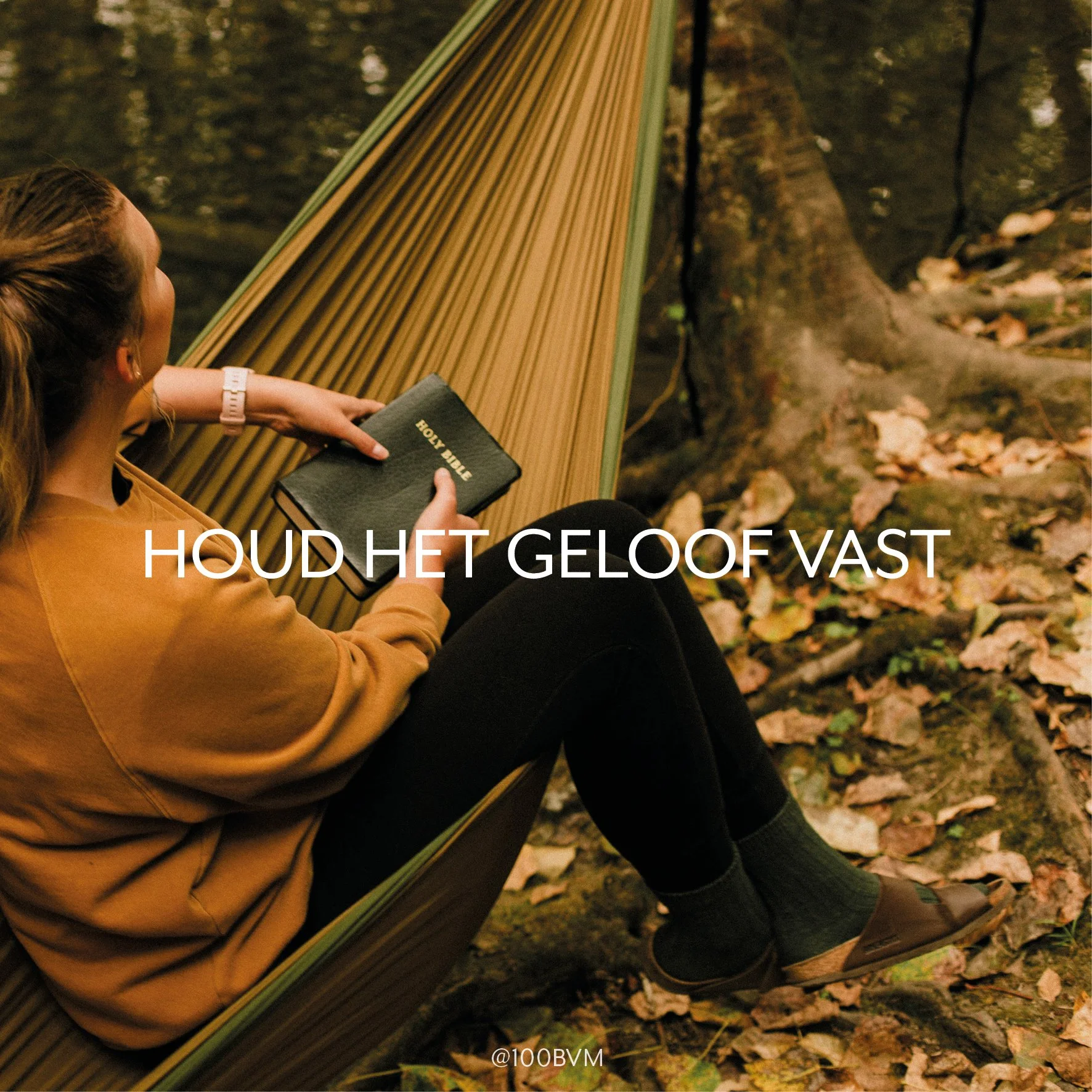 Geloven kan moeilijk zijn. Toch is het zo dat, hoe moeilijk geloven ook is, en waar je ook doorheen gaat, het leven beter is met meer christendom. Niet met minder christendom.
(Uit ons laatste boek: Vasthouden en Doorgeven)