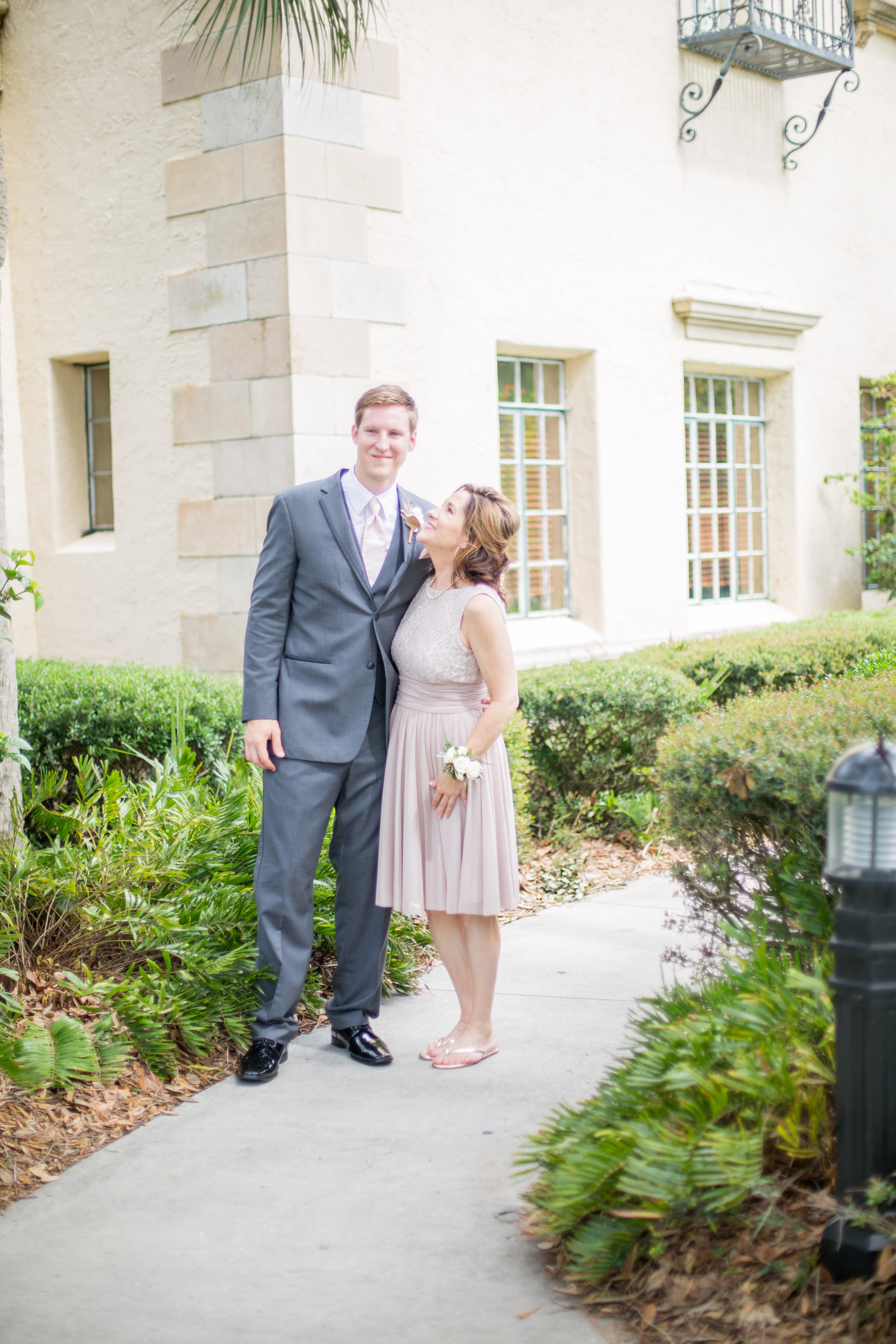 Powel Crosley Estate | Wedding | Pink and Gold Wedding | Wedding Portraits | Groom Portraits | Sarasota Weddings | Spring Wedding | Jess Anne Photography