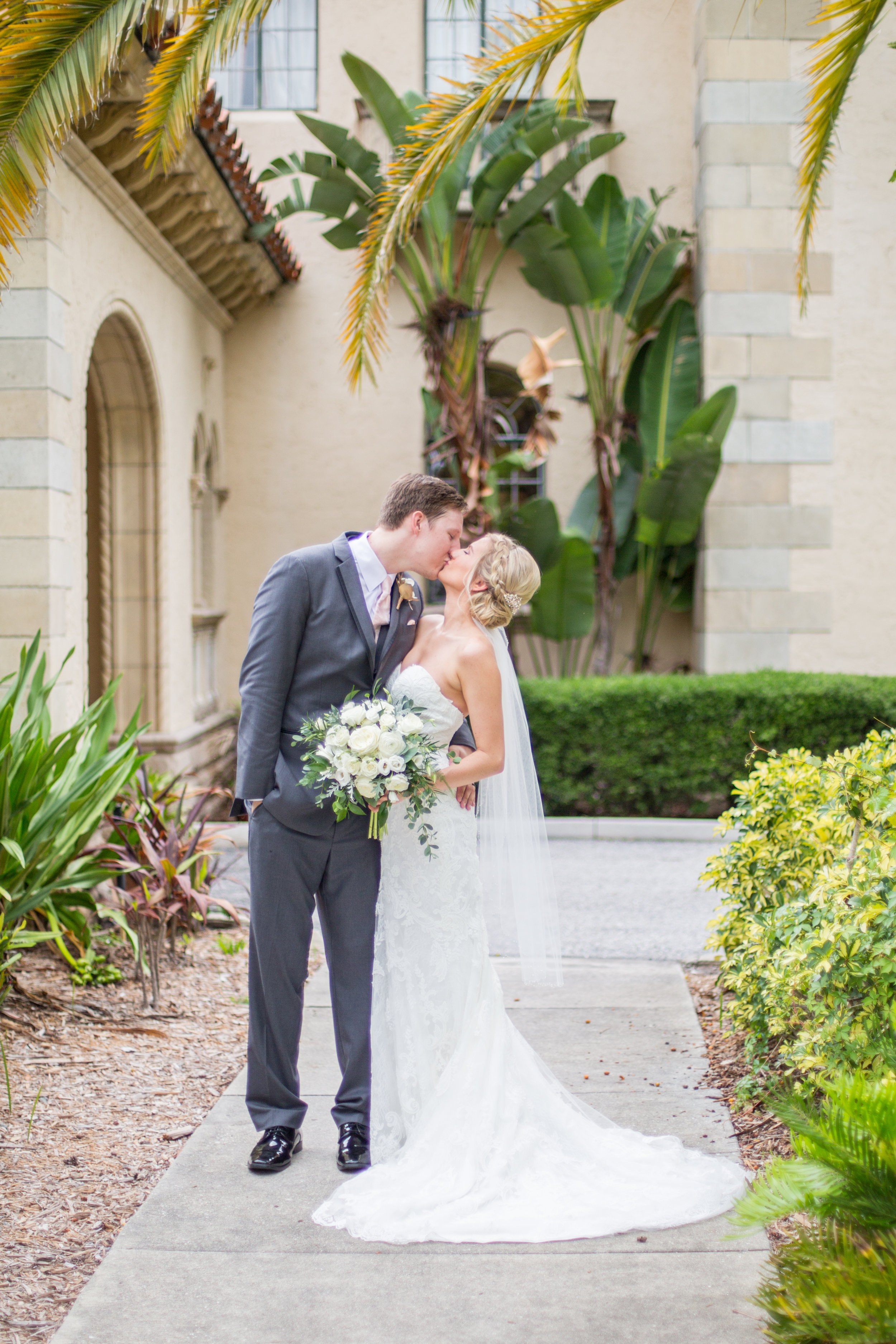 Powel Crosley Estate | Wedding | Pink and Gold Wedding | Wedding Portraits | Wedding Bouquet | Sarasota Weddings | Spring Wedding | Jess Anne Photography