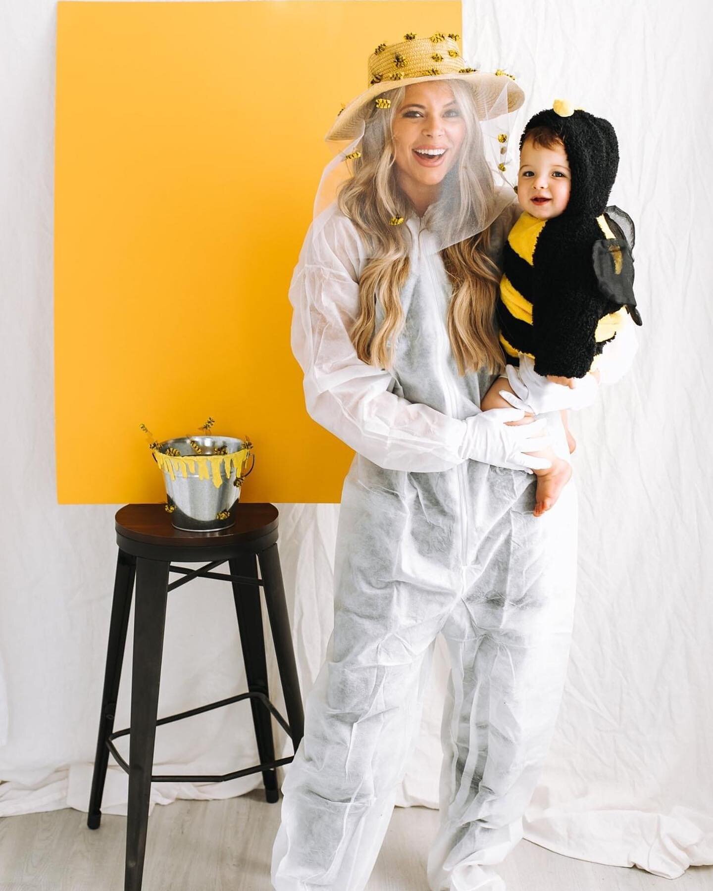 Day 1: Oh you know, just kickin&rsquo; off #thefords31daysofhalloween as the keeper of this perfect little baBEE. 🐝🍯
.
.
.
Bee Keeper Costume&mdash;
Disposable painting suit, large brim hat, white tulle for net, twisted yellow and black pipe cleane