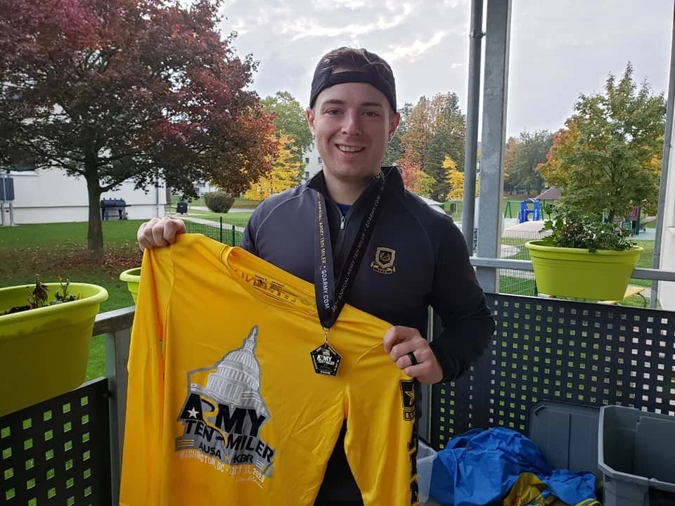 Virtual Army Ten-Miler Runners 