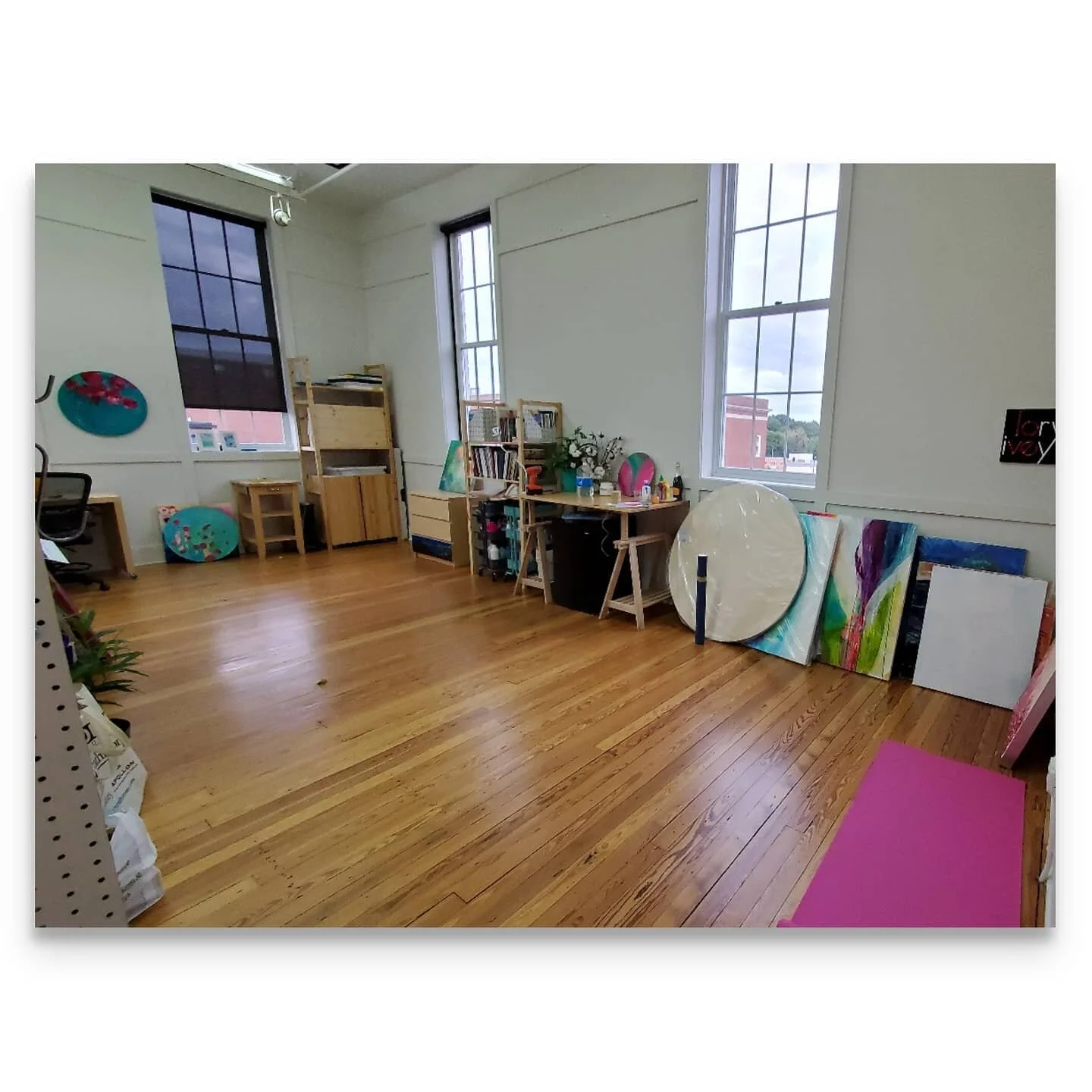 Update on the new digs! I am very nearly moved in to my new studio. I will resume posting my 30 in 30 over the coming days. Sorry it may not be IN September, but this move has been a bear on top of my regular job. LOOK AT THE WINDOWS!! 😍