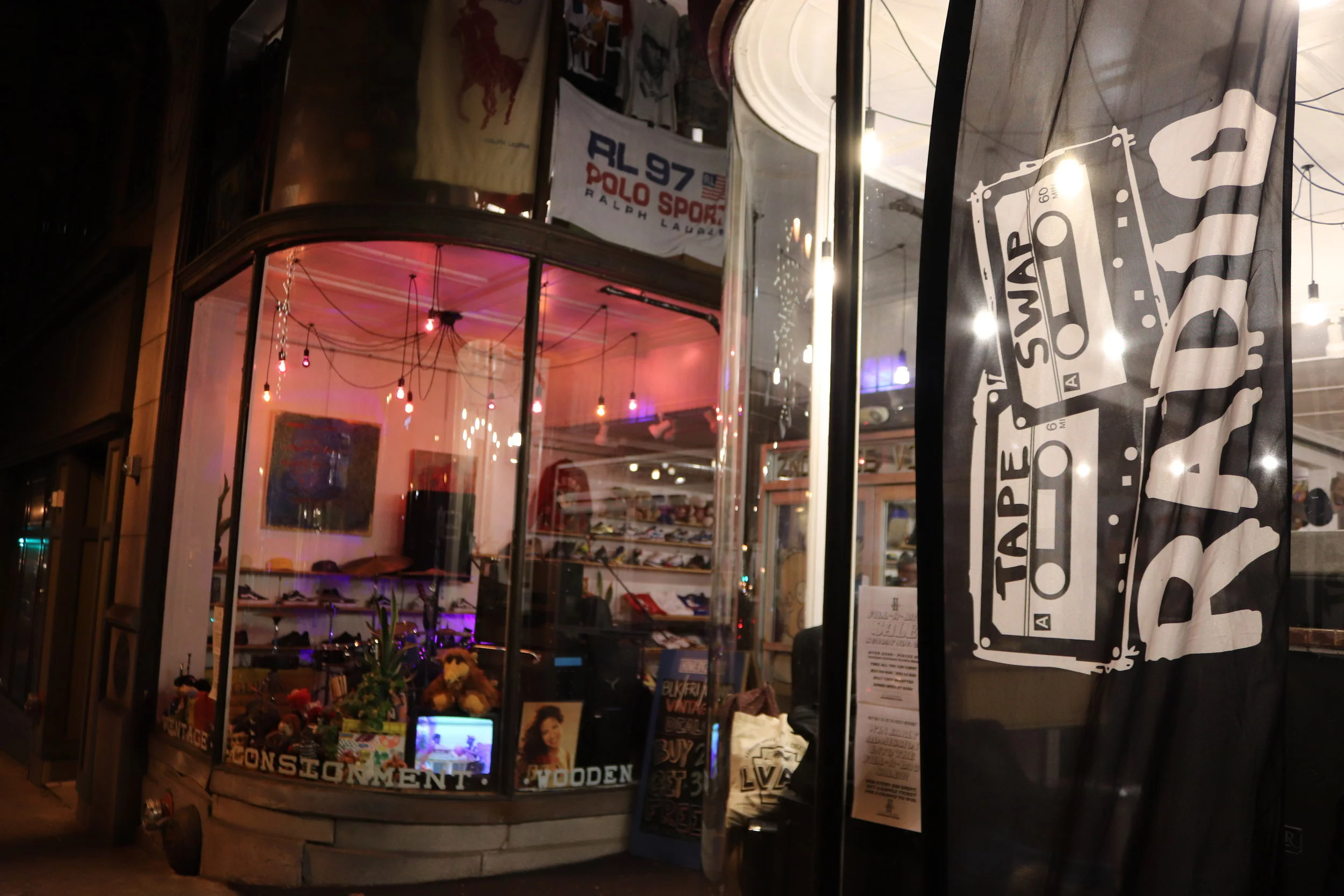 Photos: Black Friday Show at 2nd Base Vintage