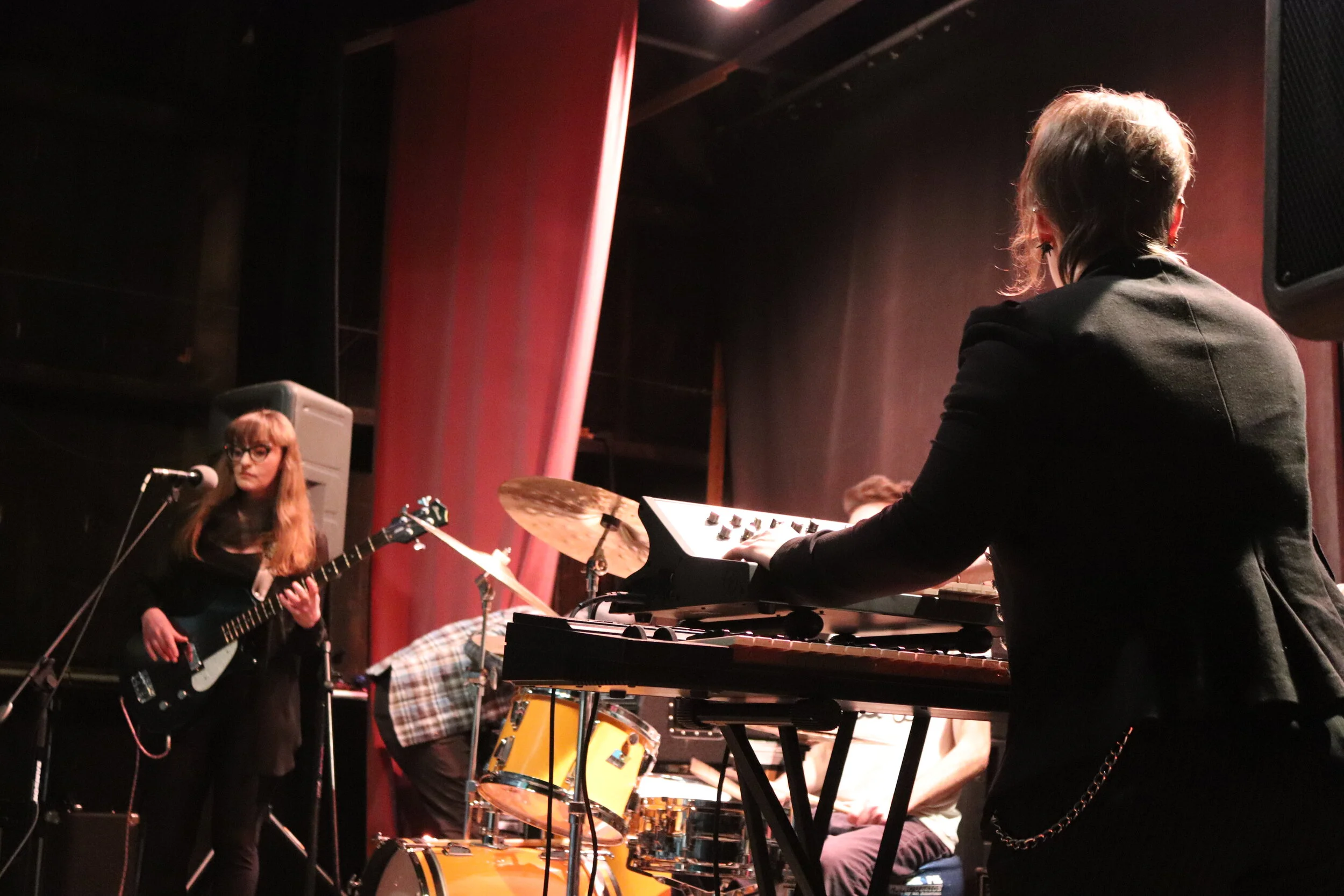 Kutztown’s Hairdo perform at the Ice House. (Shamus McGroggan/TAPE SWAP RADIO)