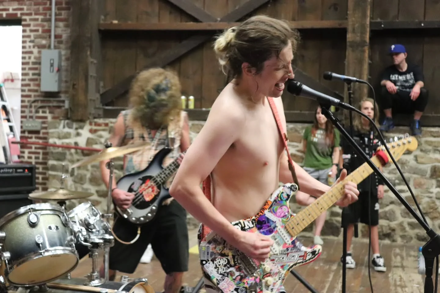 @pipesnake610 ripped through a set to close out the Lehigh Valley Punk Rock Flea Market earlier this month.

Music in conjunction with @icehouse.punkdiy, who host monthly shows at the Ice House all throughout the year.