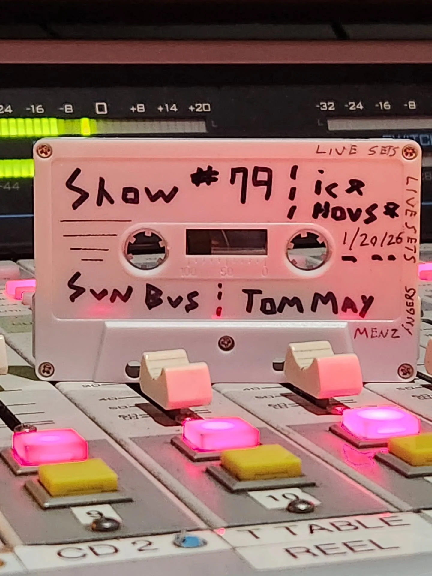 📲 Podcast podcast podcast 

Revisit Tape Swap Radio show #79 as a podcast now. Listen to the show that aired on @wdiyfm earlier this month in its entirety at tapeswapradio.com or Apple Podcasts. Link in our bio 

Show #79 featured:

&bull; The Shard
