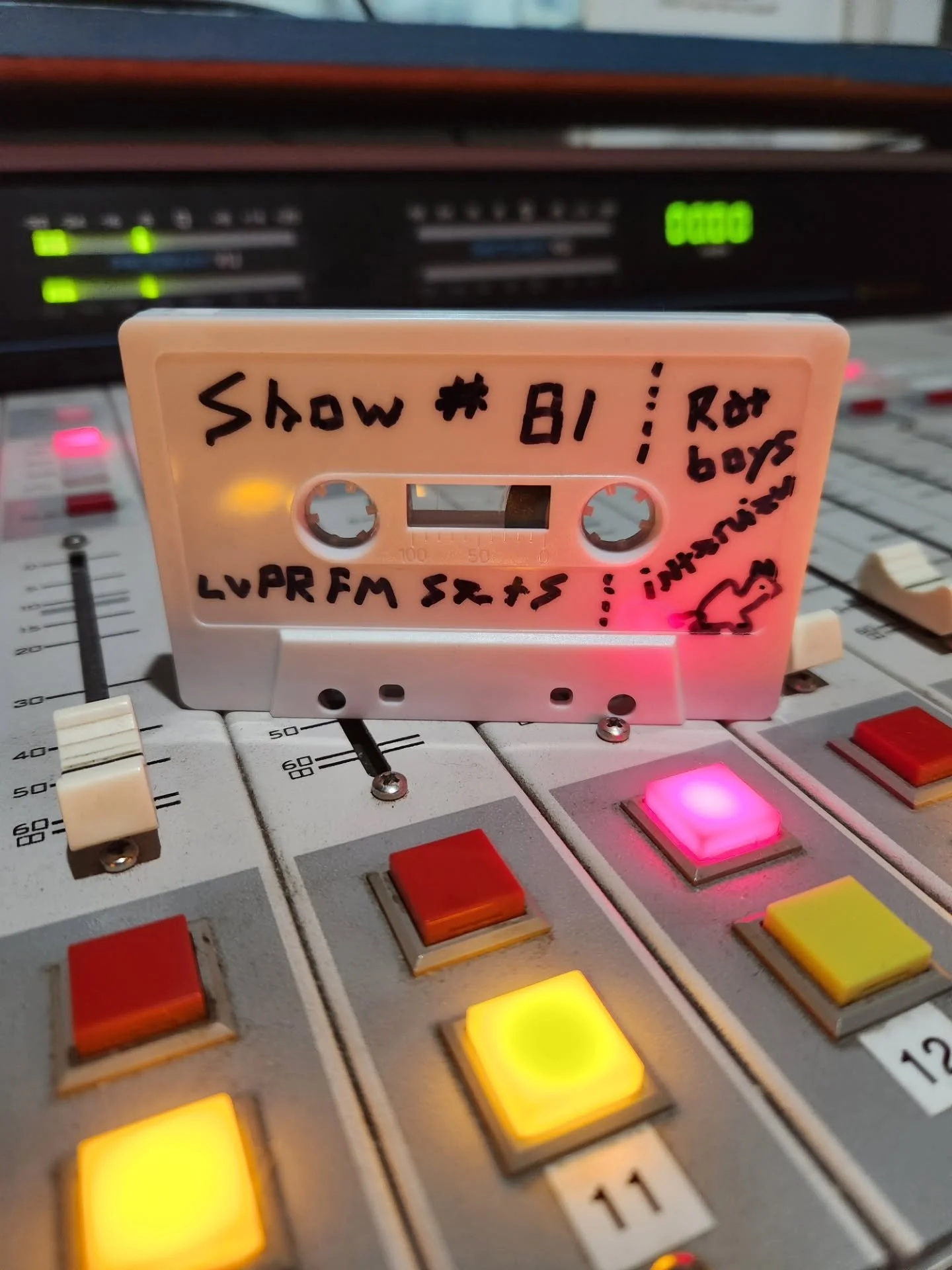 Stick this in your tape deck and smoke it... or just listen to it. That works, too. The most recent @wdiyfm radio show is now avaliable as a podcast.

This also includes Shamus' full interview with Julia Steiner from Chicago indie rock band @ratboysb