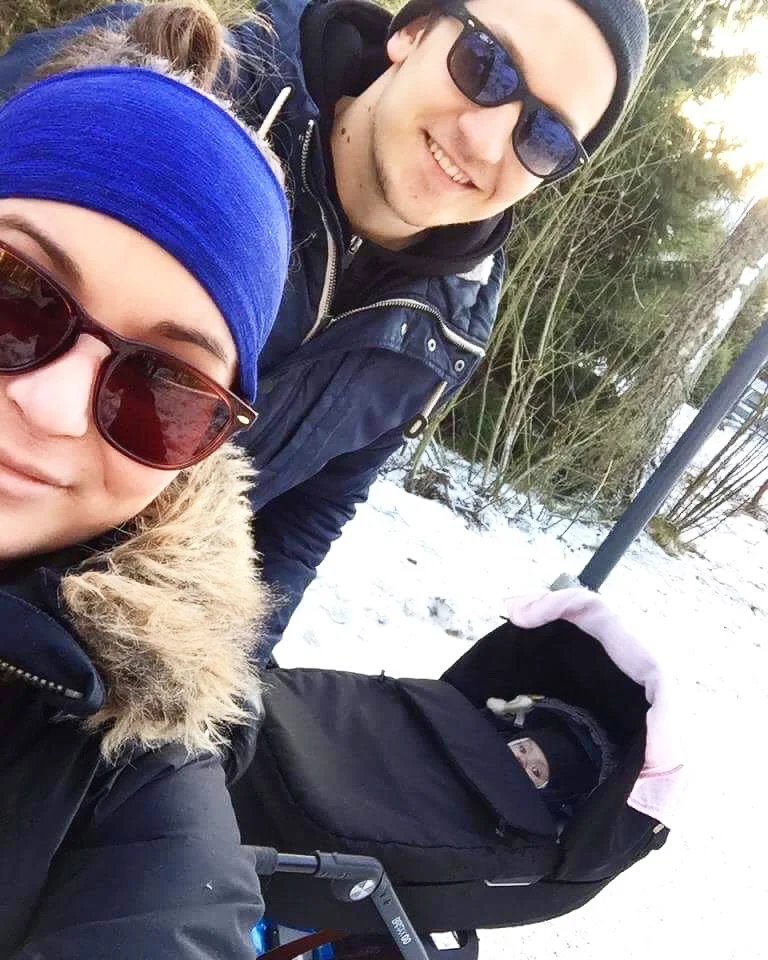 Ellin ollessa ihan pieni kävimme yhdessä vaunulenkeillä. Se on hyvää liikuntaa tuoreelle äidille!