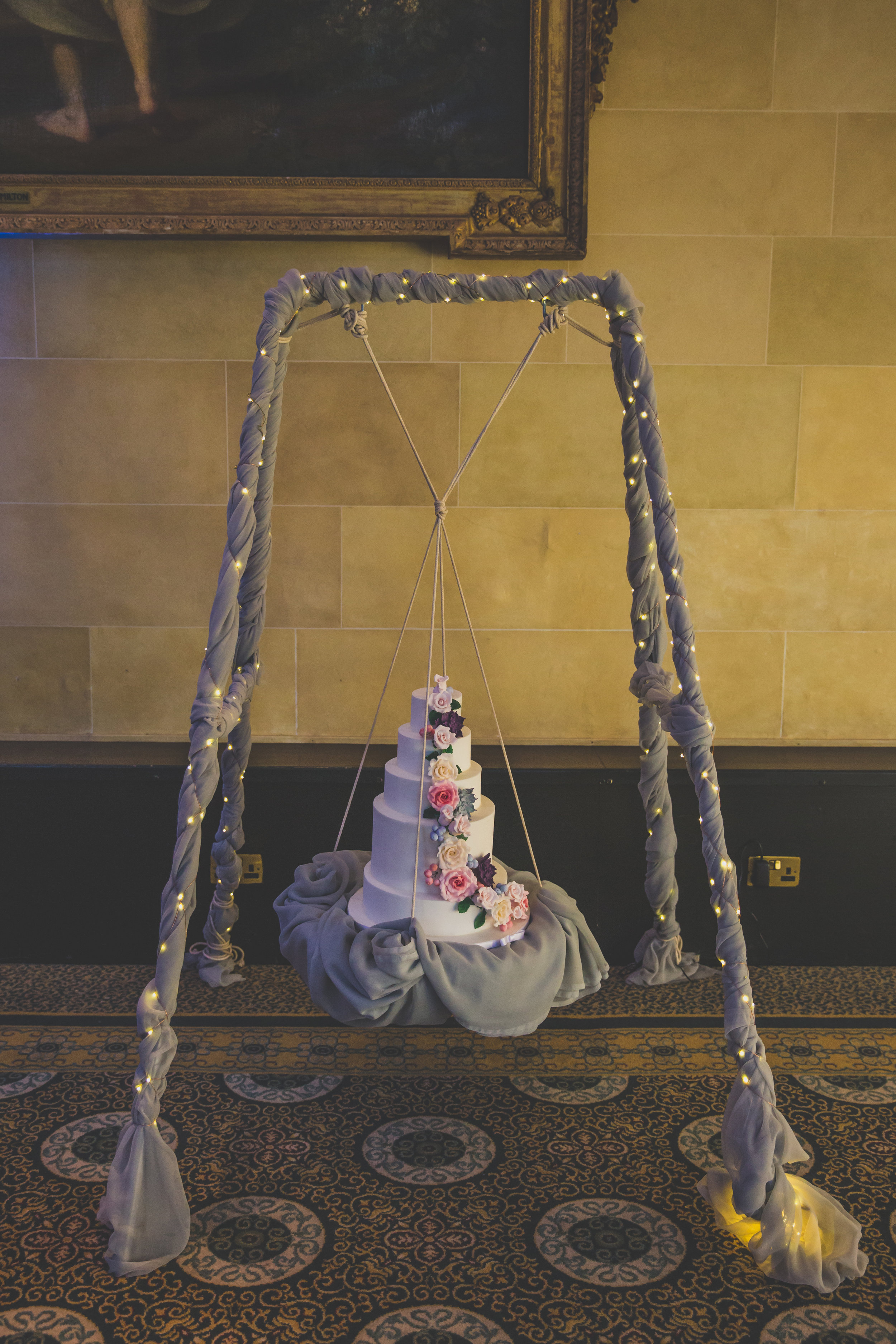 Bedfordshire wedding cake on a swing