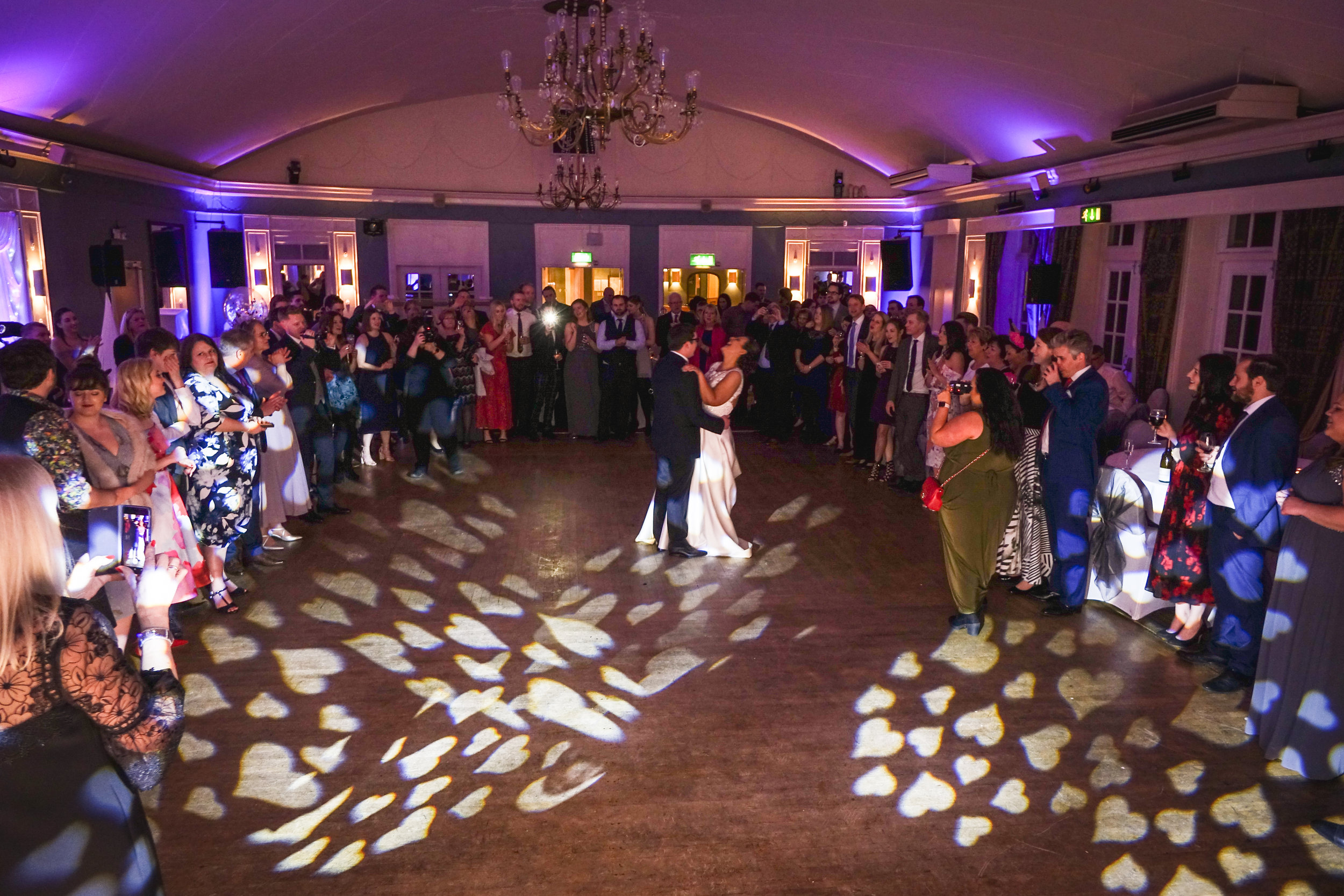 6 tips to ensure you have an awesome wedding reception