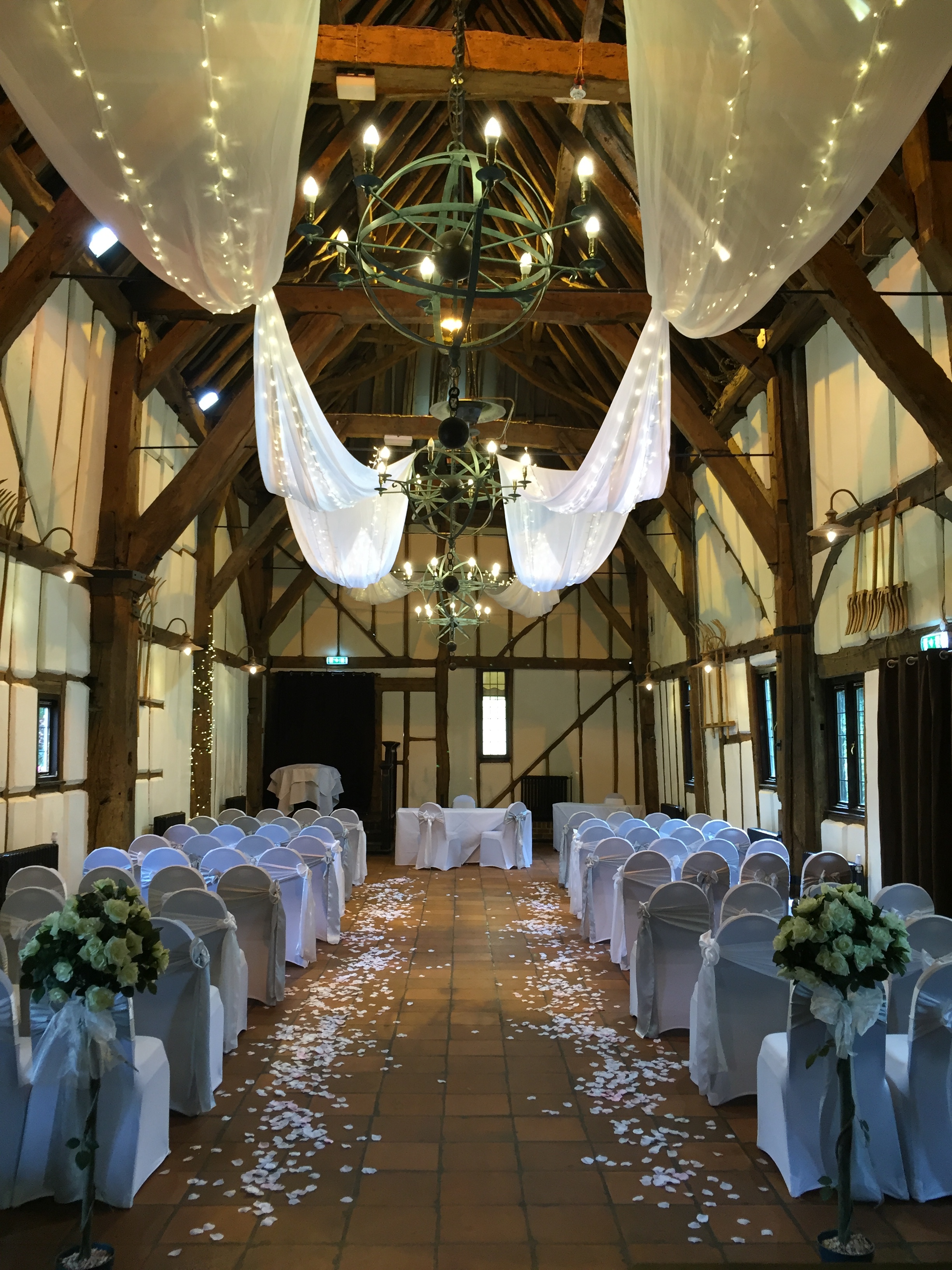 Beautiful Barn Wedding Venues in Bedfordshire and Hertfordshire
