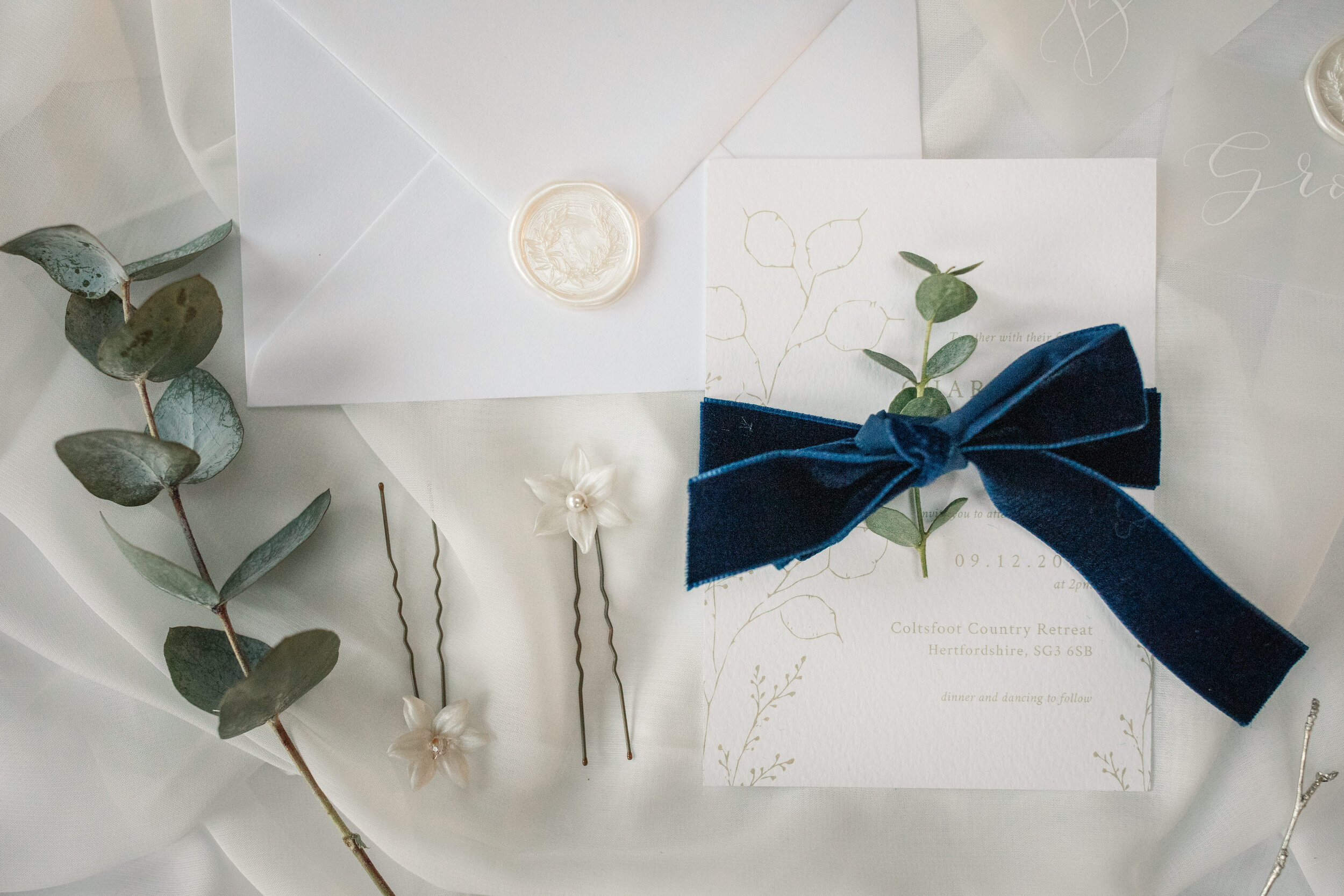 Christmas Inspiration_Winter Wedding_Coltsfoot Hertfordshire_White Wedding Stationery_Olive & Millicent_Becky Harley Photography