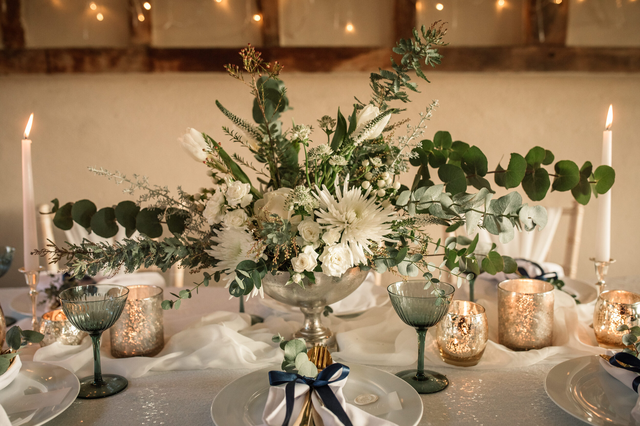 Christmas Inspiration_Winter Wedding_Coltsfoot Hertfordshire_Flowers_Centrepiece Inspiration_Texture_Queen and Eden_Becky Harley Photography