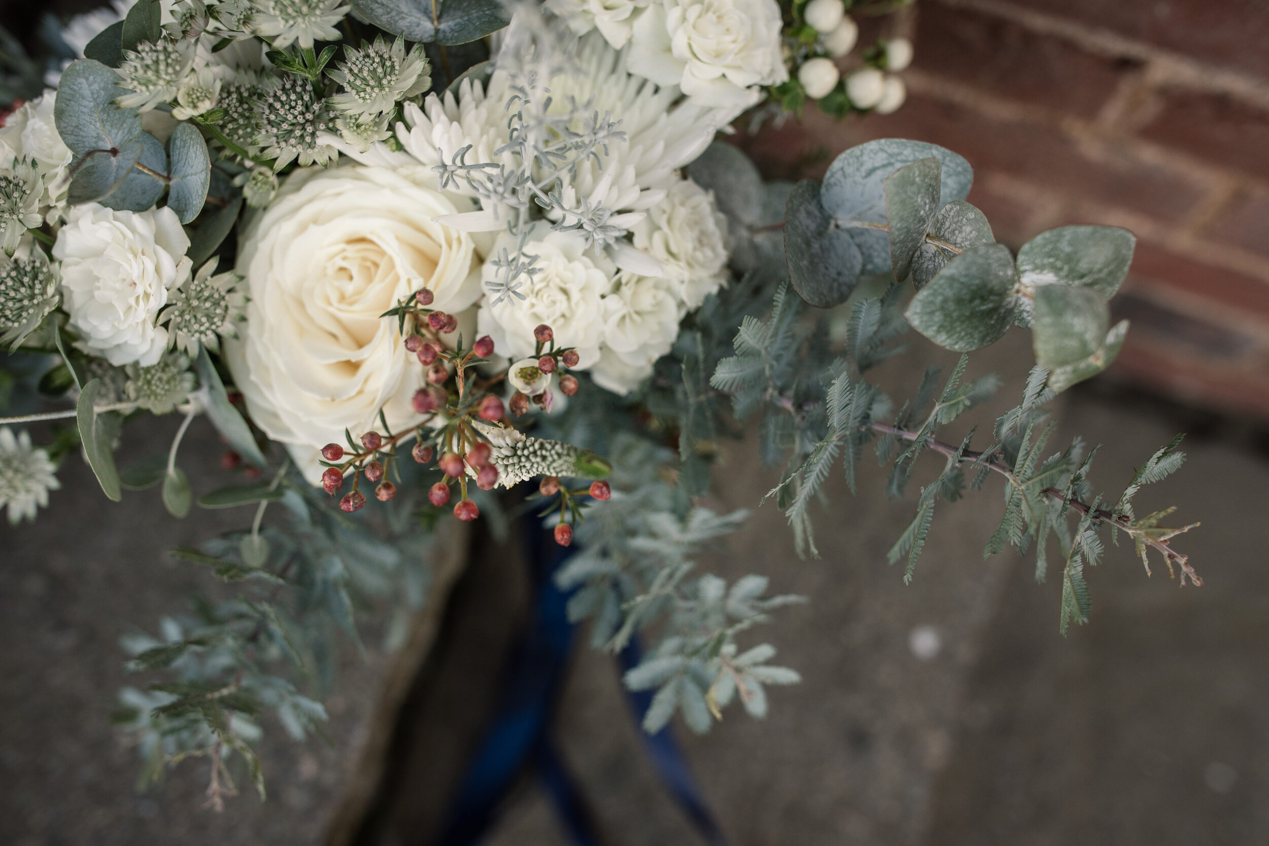 Christmas Inspiration_Winter Wedding_Coltsfoot Hertfordshire_Flowers_Bridal Bouquet_Queen and Eden_Becky Harley Photography