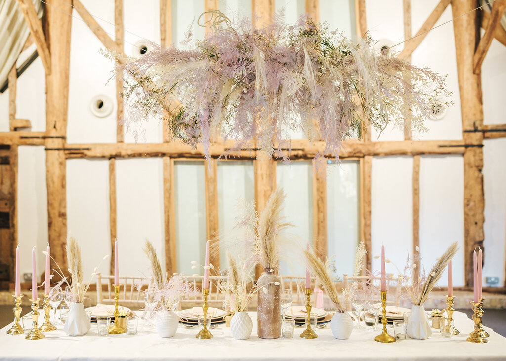 Winter Wedding Inspiration_Modern Rustic Flowers_Barn Venue_Nikkis Moments