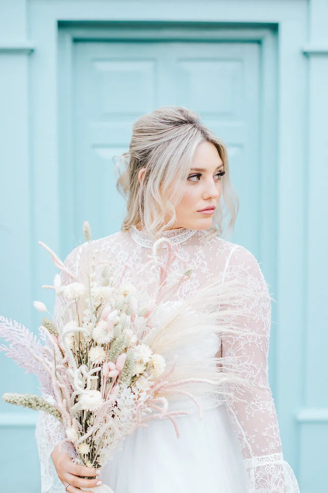 Winter Wedding Inspiration_Lace Vintage Boho Bride_Nikkis Moments