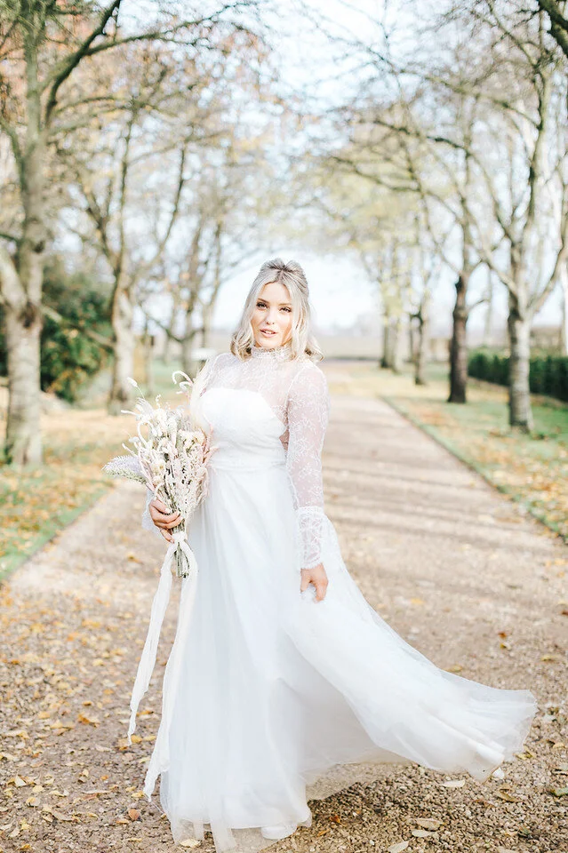 Winter Wedding Inspiration_Vintage Boho Bride_Nikkis Moments