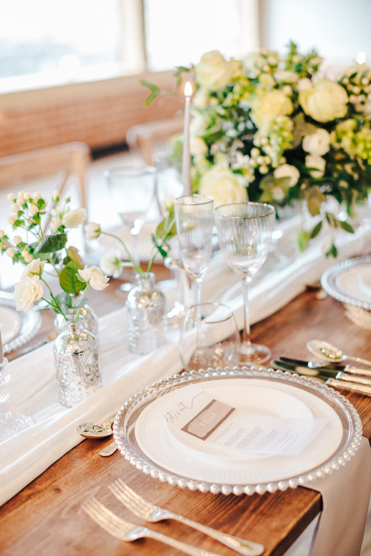Table Styling_Elegant Wedding Day_Wedding Inspiration_Nikkis Moments