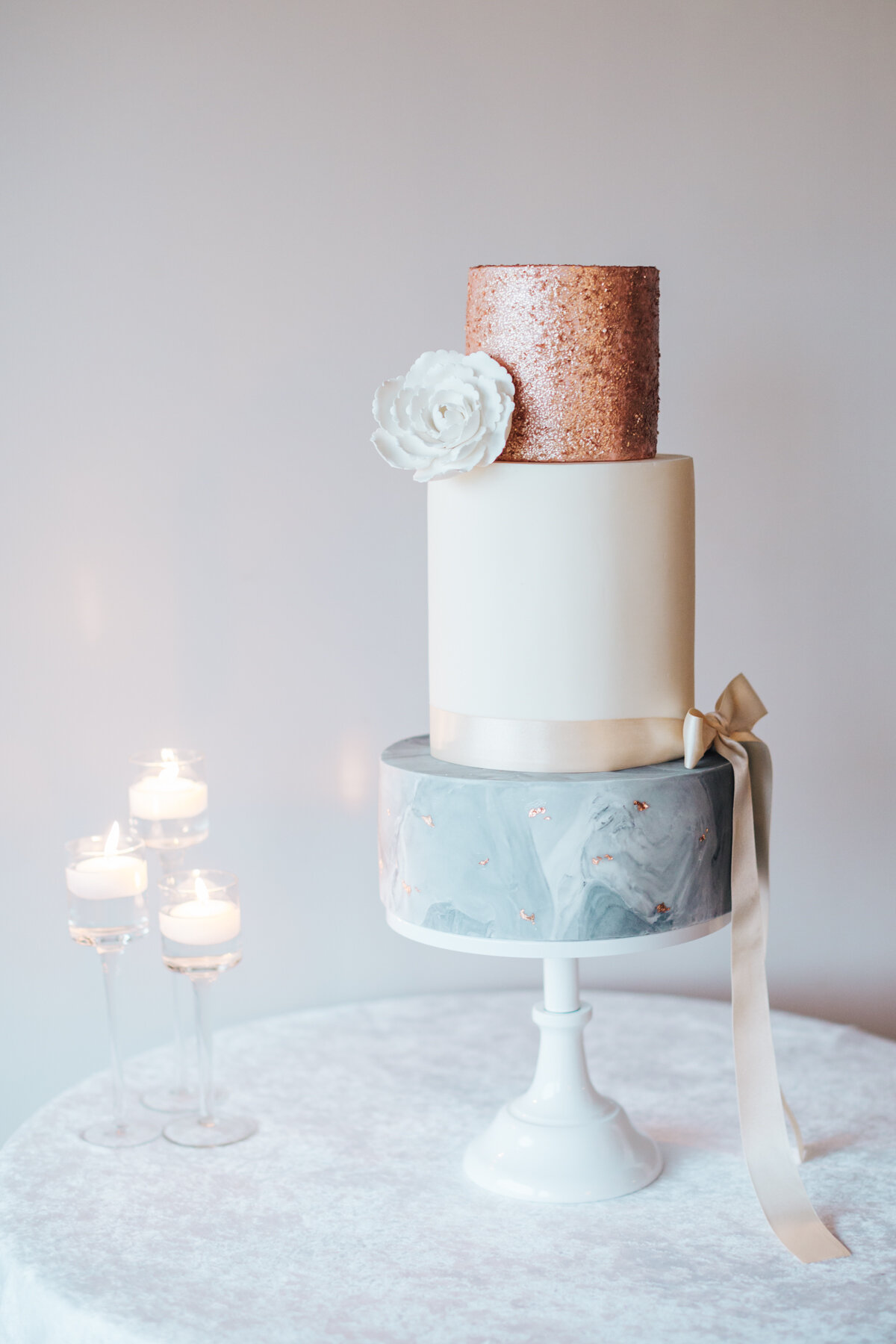 Wedding Cake Inspiration_Metallic and Ivory_Kellys Kitchen_Nikkis Moments