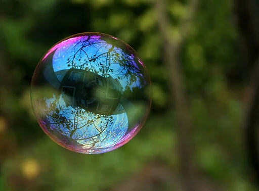 Single bubbles will always be a sphere shape. (Image credit: Brocken Inaglory, Wikimedia Commons)