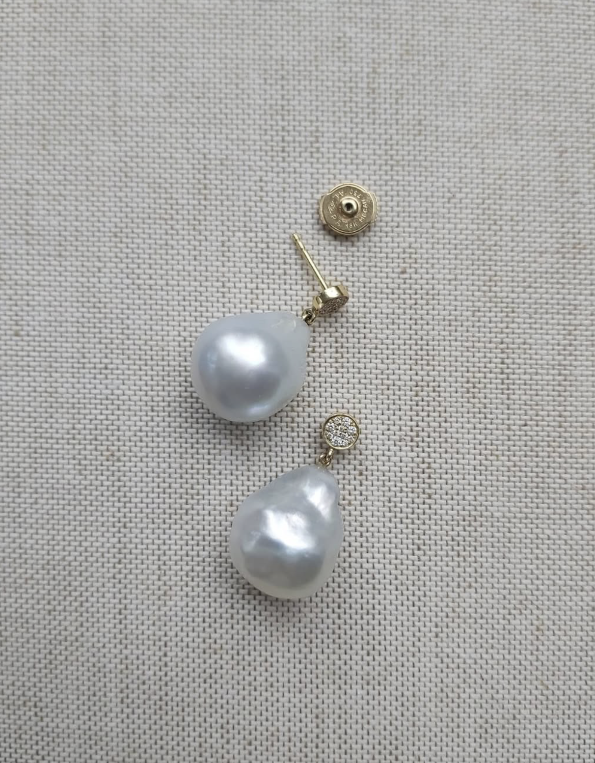 Ear studs with South Sea pearls