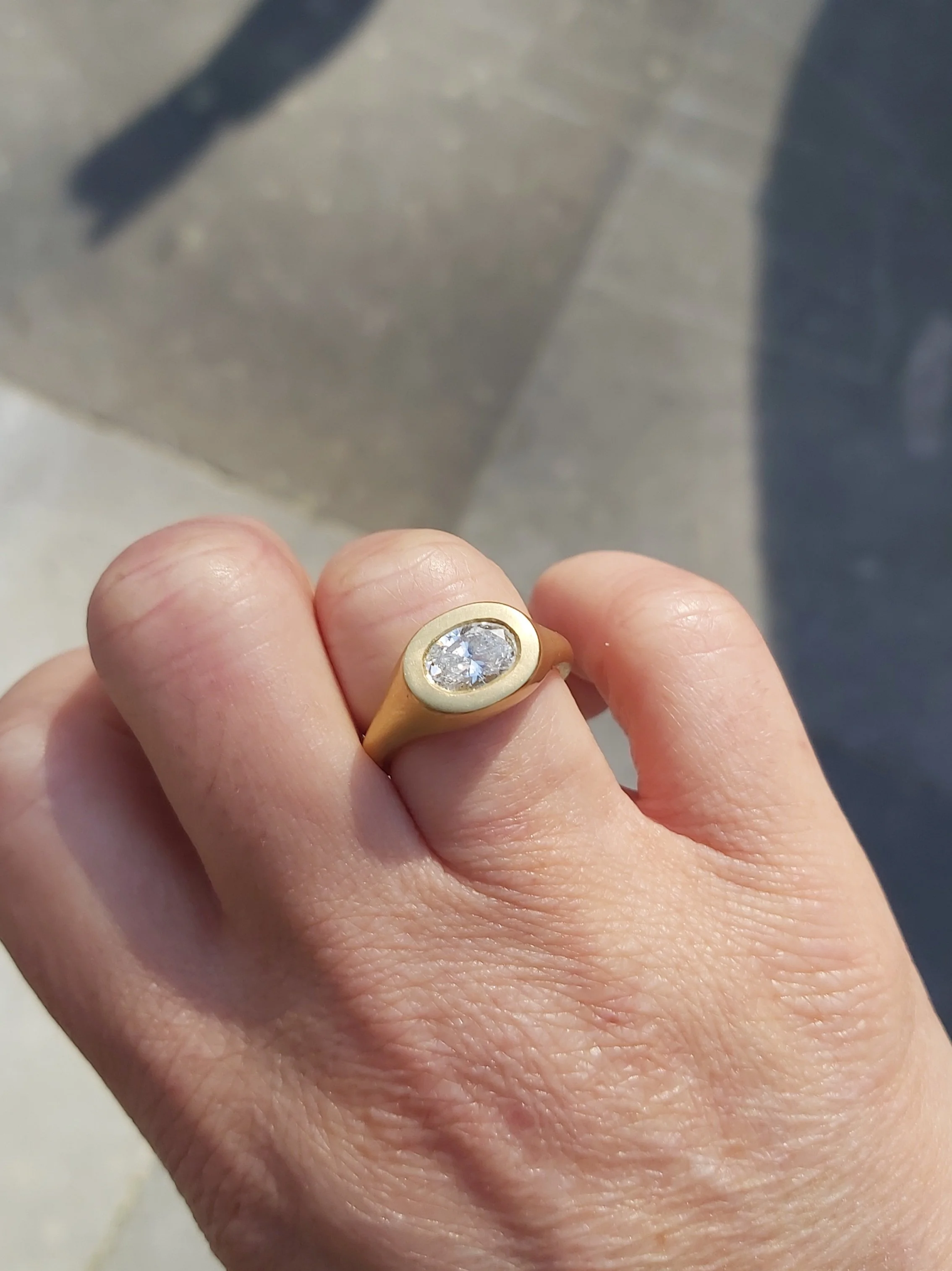 Levaring with oval diamond.jpg