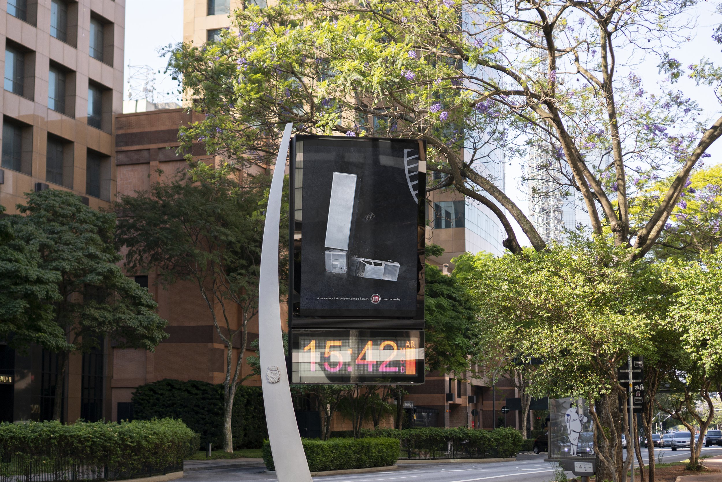 Letter Crashes - OOH 01.jpg